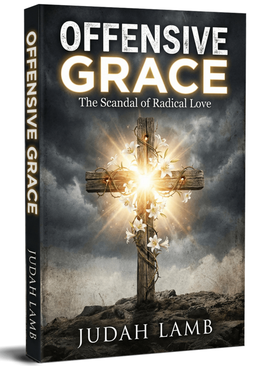 Offensive Grace: The Scandal of Radical Love [PAPERBACK]